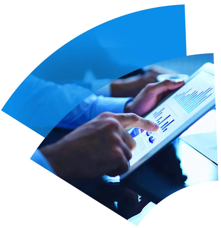 imagem de um tablet com um relatório exibindo gráficos em barra